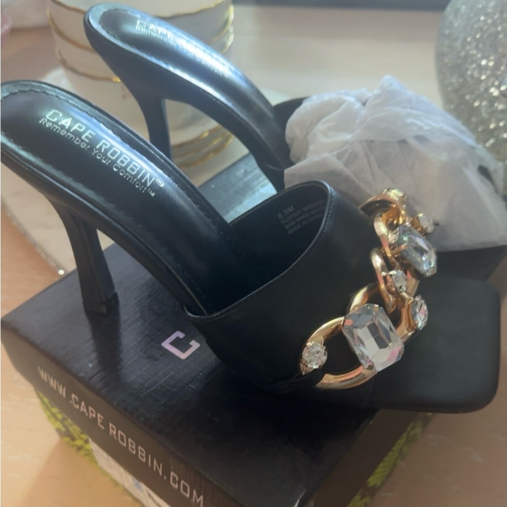 Cape Robbin slip on heels